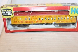 HO Scale Life-Like, Vintage 60&#39; Passenger Circus Car, Wild West Tours, Y... - £31.97 GBP