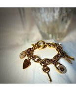 Michael Kors Chunky Charm Bracelet Gold Tone! - £25.21 GBP