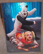 Terrifier Clown vs Harley Quinn Glossy Art Print 11 x 17 In Hard Plastic Sleeve - £19.92 GBP