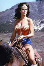 Lynda Carter Wonder Woman 24x36 Inch Poster - £23.68 GBP