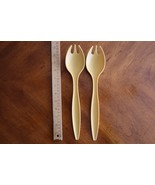 STAINED* Tupperware 12&quot; Salad Forks Tongs Harvest Gold Yellow Set of 2 V... - $141.43 MXN