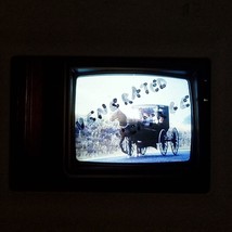 1987 Ektachrome Slide VTG 35mm Found Slide Photo Horse &amp; Buggy Carriage, Old TV - £7.92 GBP