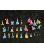 Big LOT PRINCESS 24 figurines + 6 dresses Ariel Aurora Cake Toppers Coll... - $453.74 MXN