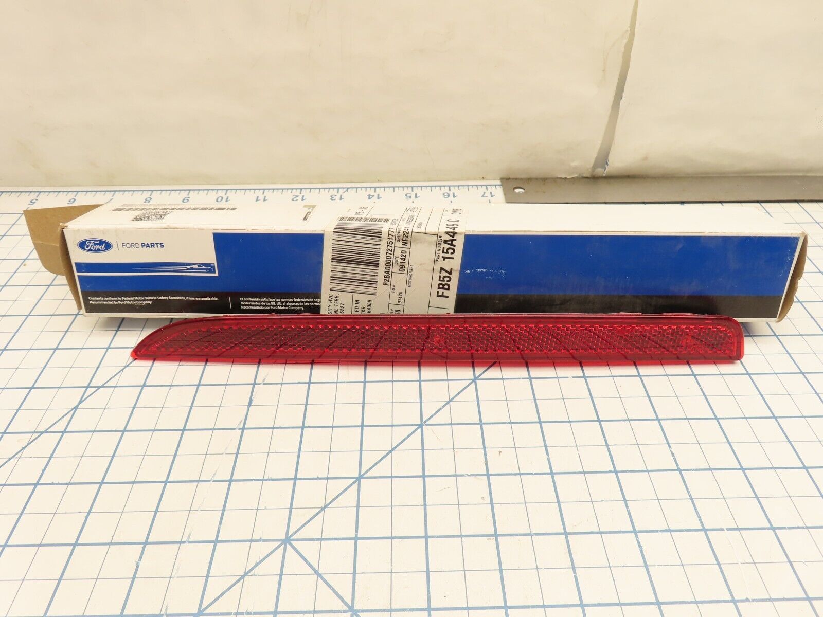 Ford FB5Z-15A449-C Rear Bumper Reflector Left LH Drivers - $28.04
