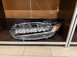 2021-2022 Honda Accord OEM left headlight 33150-TVA-A41 NEW - $12,066.55 MXN