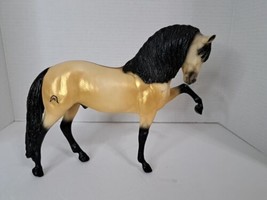 Breyer 1143 Lavrador Metallic Buckskin Model Horse Stallion  - $27.09