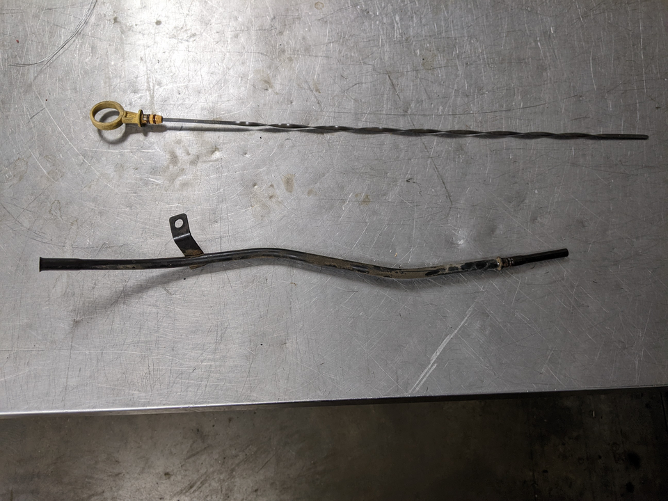 Engine Oil Dipstick With Tube For 13-17 Chevrolet Equinox  3.6 12633127 Gas - $34.60