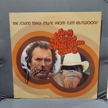 Clint Eastwood signed lp  Any which way you can soundtrack, Original, Vi... - $2,413.50 MXN