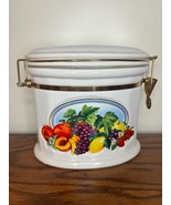 Knott&#39;s berry farm fruit print ceramic canister - $554.45 MXN