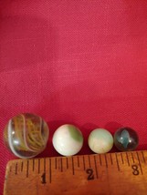 Antique Swirl Marble with 3 others lot of 4 marbles main swirl is about 7/8&quot; - £29.39 GBP