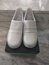 Infinity Nursing Shoes Size 6.5 Slip Resistant Floor Model - £31.84 GBP