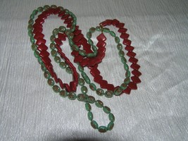 Estate Lot of 2 Holiday Cranberry Red Square Disk &amp; Oval With Gilt Green Plastic - £6.75 GBP