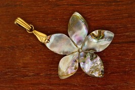 Vintage Jewelry Supply Carved Flower Floral MOP Abalone Shell Necklace Pendant - £10.25 GBP