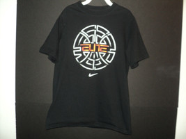 Nike Elite Basketball Boy's Small T Shirt Black, Short Sleeves - $10.19