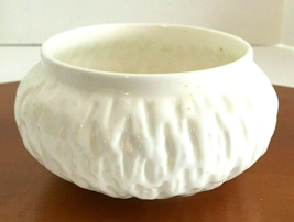Coalport Bowl Candy Dish White Textured Bark Effect China England 4&quot; W EUC - $8.99