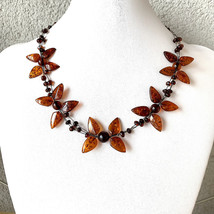 Amber Floral Necklace - Lot 2069 - £79.93 GBP