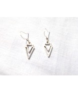 GEOMETRIC TRIANGLE ARROWHEAD STYLE ALLOY SILVER CHARMS DANGLING PAIR OF ... - $5.60 CAD