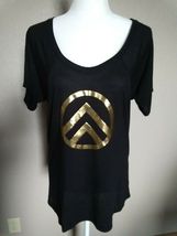 Women&#39;s Black Pullover Short-sleeve Shirt With Gold Design on Front Bella  - £5.46 GBP
