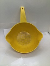 Vintage Yellow Tupperware 1 Qt Strainer/colander Handled W/2 Pour Spouts... - €6,73 EUR