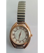 MARKS &amp; SPENCER LADIES METAL SILVER AND GOLD BRACELET WATCH - $225.43 MXN