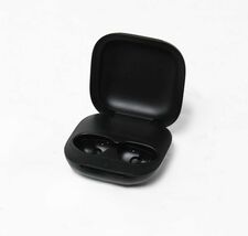 Genuine Beats by Dr. Dre Fit Pro Charging Case MK2F3LL/A Black image 2