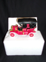 National Motor Museum Mint 1909 Ford Model T Touring 1:32 Scale New - $16.99