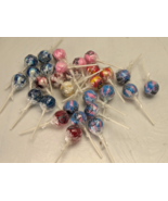 Lot of 29 GOURMET Nice Lollipops/Suckers Assorted Flavors Cherry, Bluebe... - $535.41 MXN