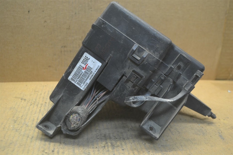 2000-2003 Dodge Neon Fuse Box Junction Oem P04793559AE Module 277-9a3 Item image 3