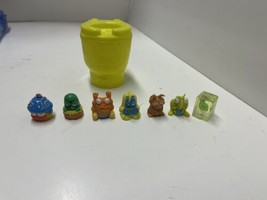 The Trash Pack Moose Toys Lot of 6 Figures 1&quot; Trashies - £7.77 GBP