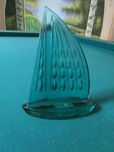 Teal Crystal Sailing Boat Paperweight 6&quot; - £36.75 GBP