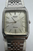 Seiko quartz Wrist Watch  &quot;Champion&quot; 9021-5130. Size 30 mm Approx . - $42.75