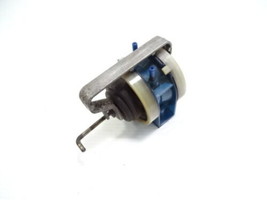 Mercedes R107 380SL vacuum valve actuator, for fresh air flaps 88457016 - $23.36