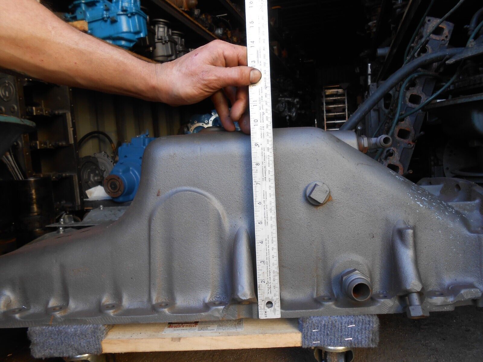 Detroit Diesel 8V-92 Cast Iron Marine Oil Pan 5117542 - $650.00