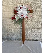 Christmas Cemetery Cross:  White Snowball flowers, Winter Grave  - $477.65 MXN