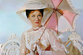 Julie Andrews As Mary Poppins 11x17 inch Poster Holding Umbrella - £14.38 GBP