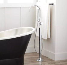 New Chrome Lentz Freestanding Tub Faucet Shower by Signature Hardware - £550.60 GBP