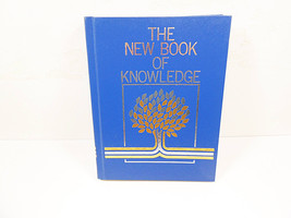 New Book of Knowledge 1996 Annual Hardcover Encyclopedia Grolier Blue - £7.49 GBP