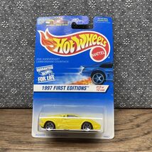 Hot Wheels 1997 First Edition 25th Anniversary Lamborghini Countach in Y... - $6.93
