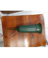 2  Flower Arrangements 10 inch urn with spike green plastic new Syndicat... - $13.52 CAD