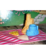 Fisher Price Loving Family Dollhouse Beach Towel Sandcastle Beach Toy Se... - £9.33 GBP