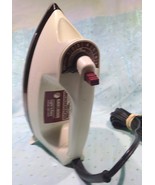 Black &amp; Decker Light&#39;nEasy Steam/Dry Iron - $28.45 CAD