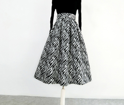 Women Black Zebra Pattern Pleated Midi Skirt Winter Wool Pleat Midi Party Skirt image 4