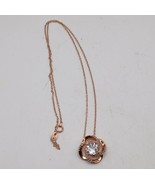 White Topaz Floral Swirl 18&quot; Pendant Necklace - €86,44 EUR