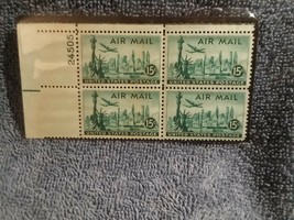 Statue of Liberty New York 1947 Airmail Stamp Block of 4 - £3.00 GBP