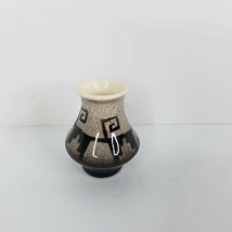 Navajo Miniature Pottery 2.5&quot; Vase Vintage 87 Signed Yellowhair USA Black White - £27.62 GBP