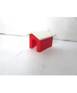 Plasticville 0 Scale Doghouse White Roof Red Siding  H7 - $9.13 CAD