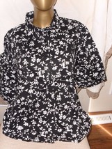 American Sweetheart  SS Black Floral Button-Up Top Petite Large - £6.22 GBP