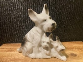Vintage Japanese Porcelain Scotty with Pups Collectible Figurine 4&quot; - £6.97 GBP