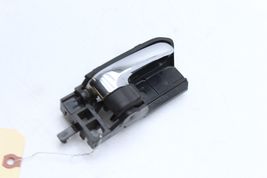 06-13 LEXUS IS250 FRONT RIGHT PASSENGER INTERIOR DOOR HANDLE Q3063 image 5