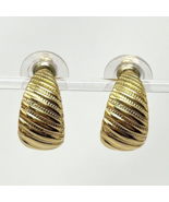Ribbed Goldtoned Elongated Loop Pierced Earrings - $10.38 CAD